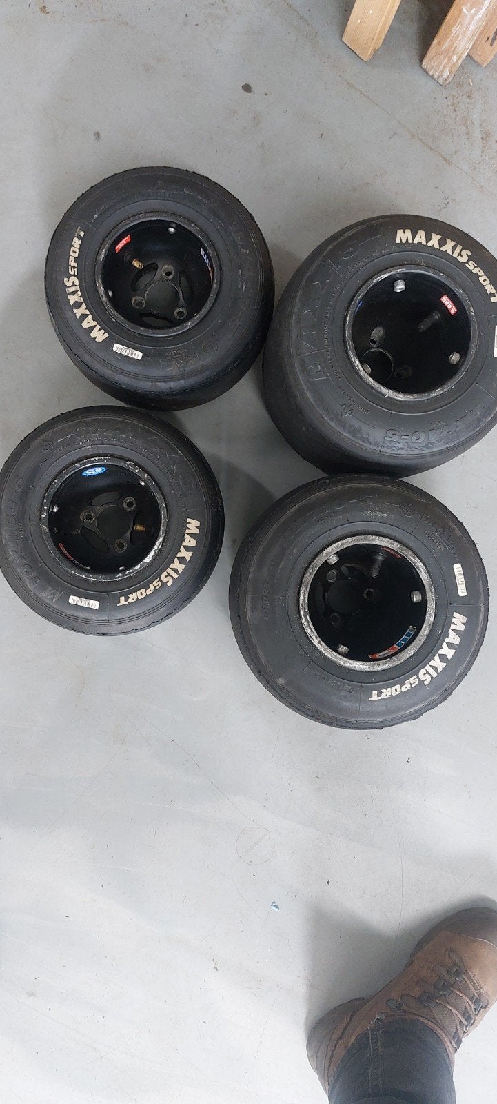 Douglas Magnesium Velgen, Ophalen, Gebruikt