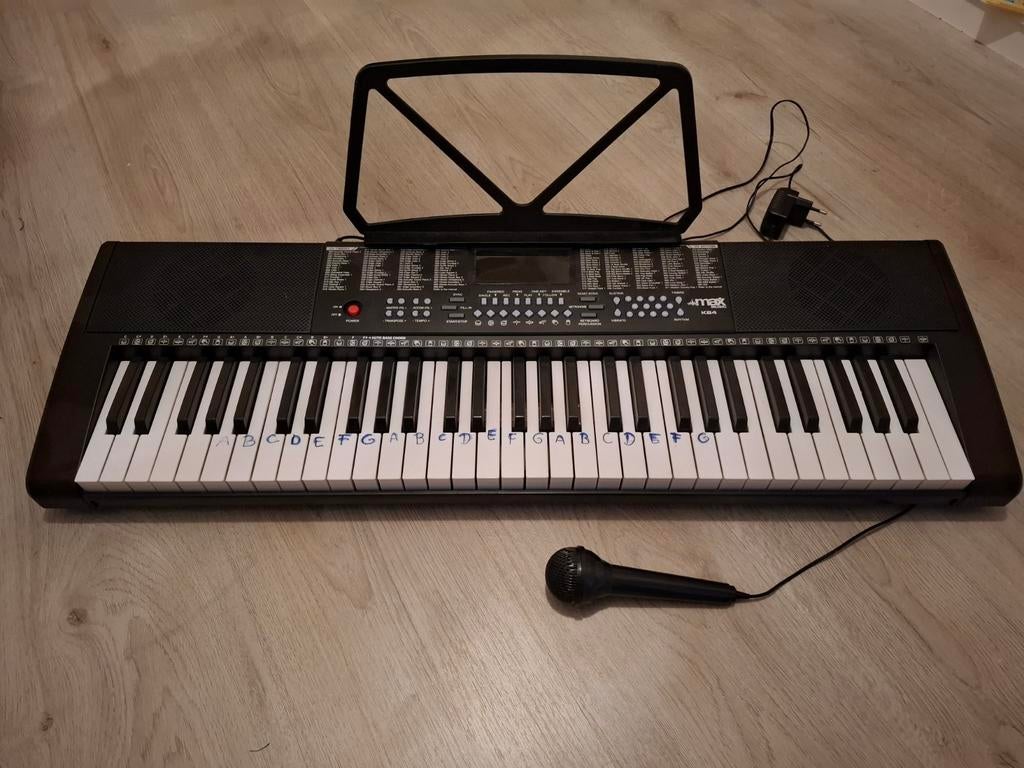 MAX KB4 keyboard met microfoon, Ophalen of Verzenden, 61 toetsen, Overige merken