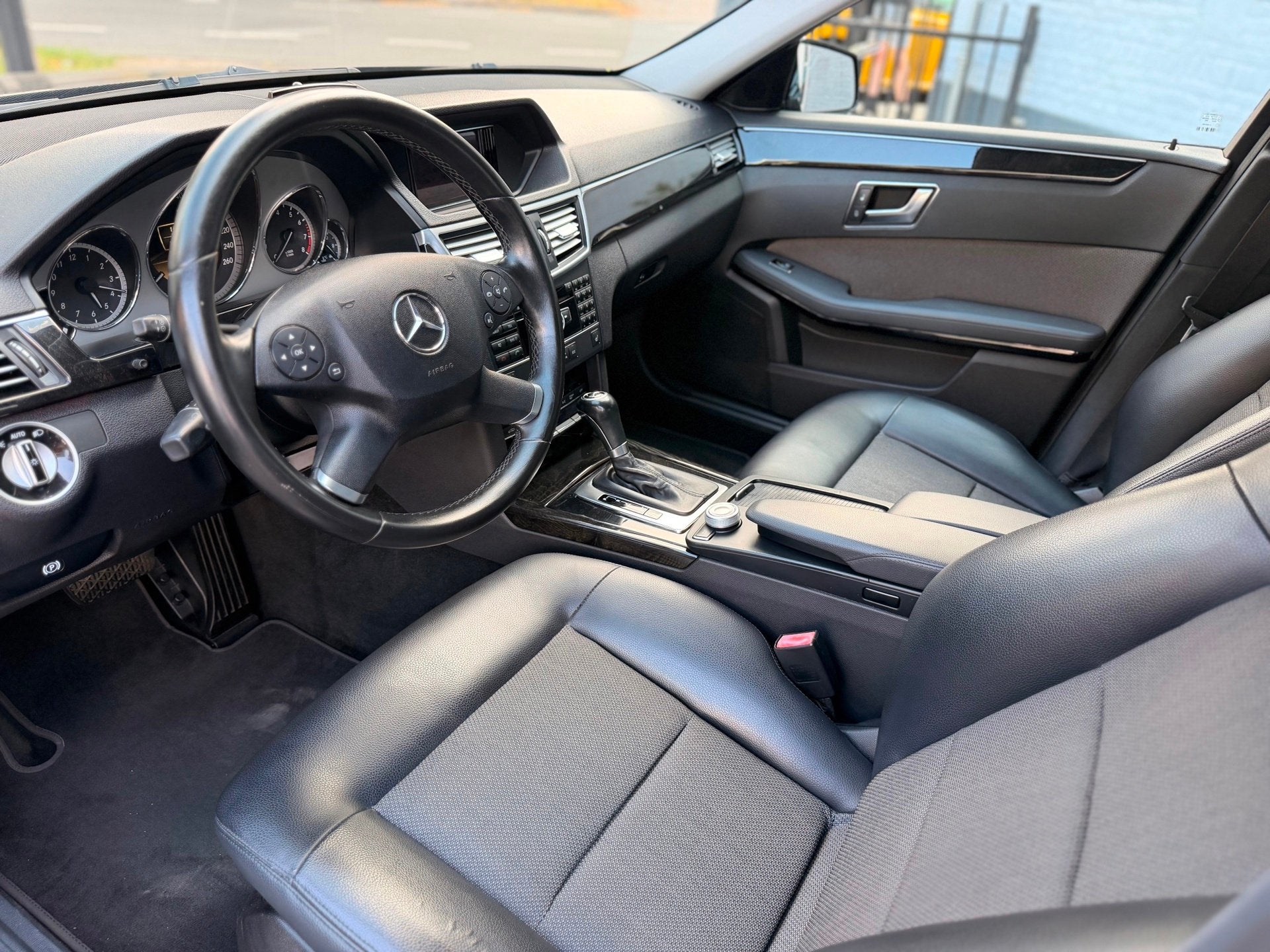 Mercedes-Benz E-klasse 200 CGI | NAVI | ELEK. STOEL | STOELV, Automaat, Euro 5, Gebruikt, Zwart