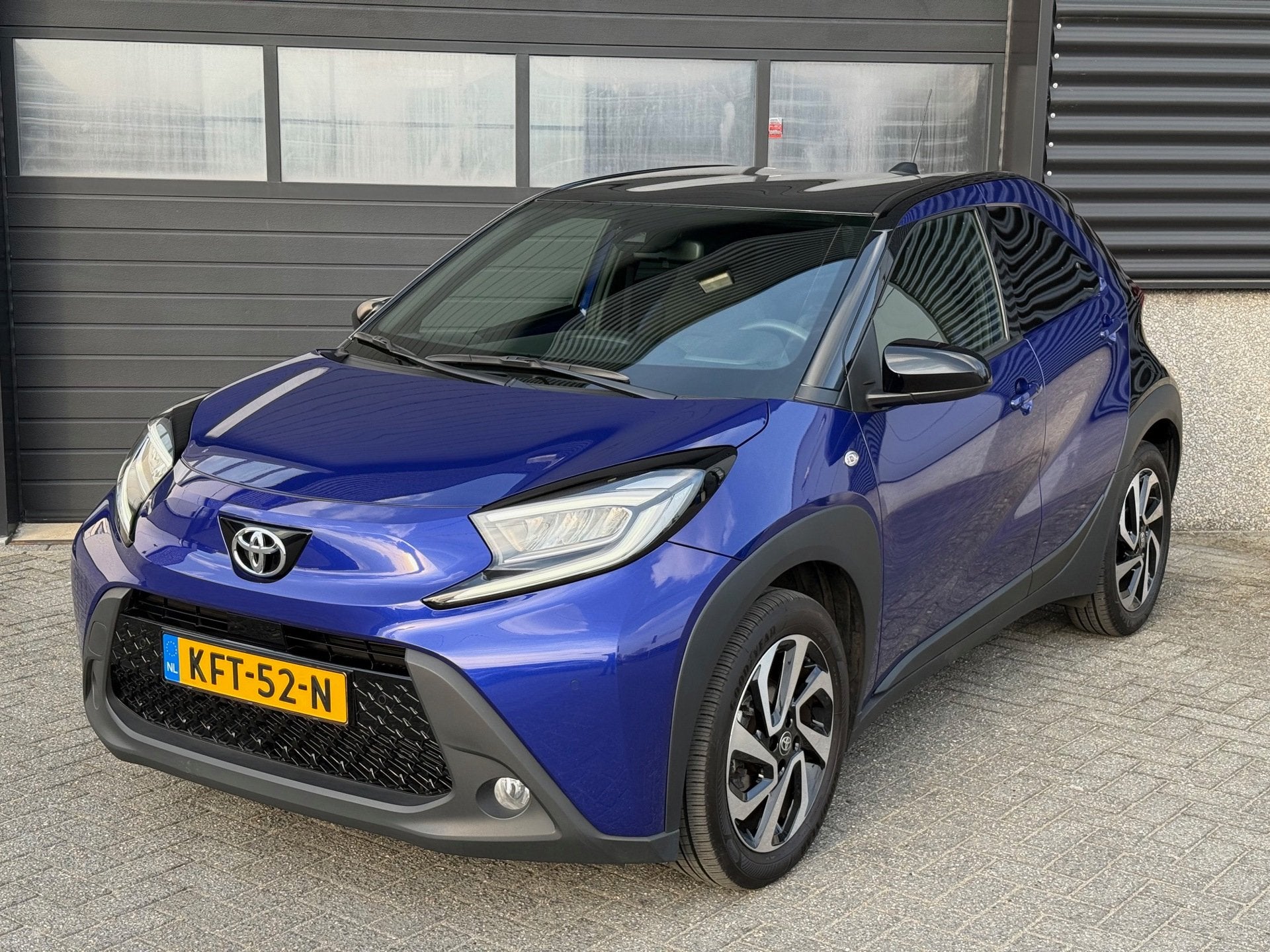 Toyota Aygo X 1.0 VVT-i MT Pulse Carplay Keyless Clima, Auto's, Stof, Gebruikt, Overige carrosserieën, Automatische klimaatregeling