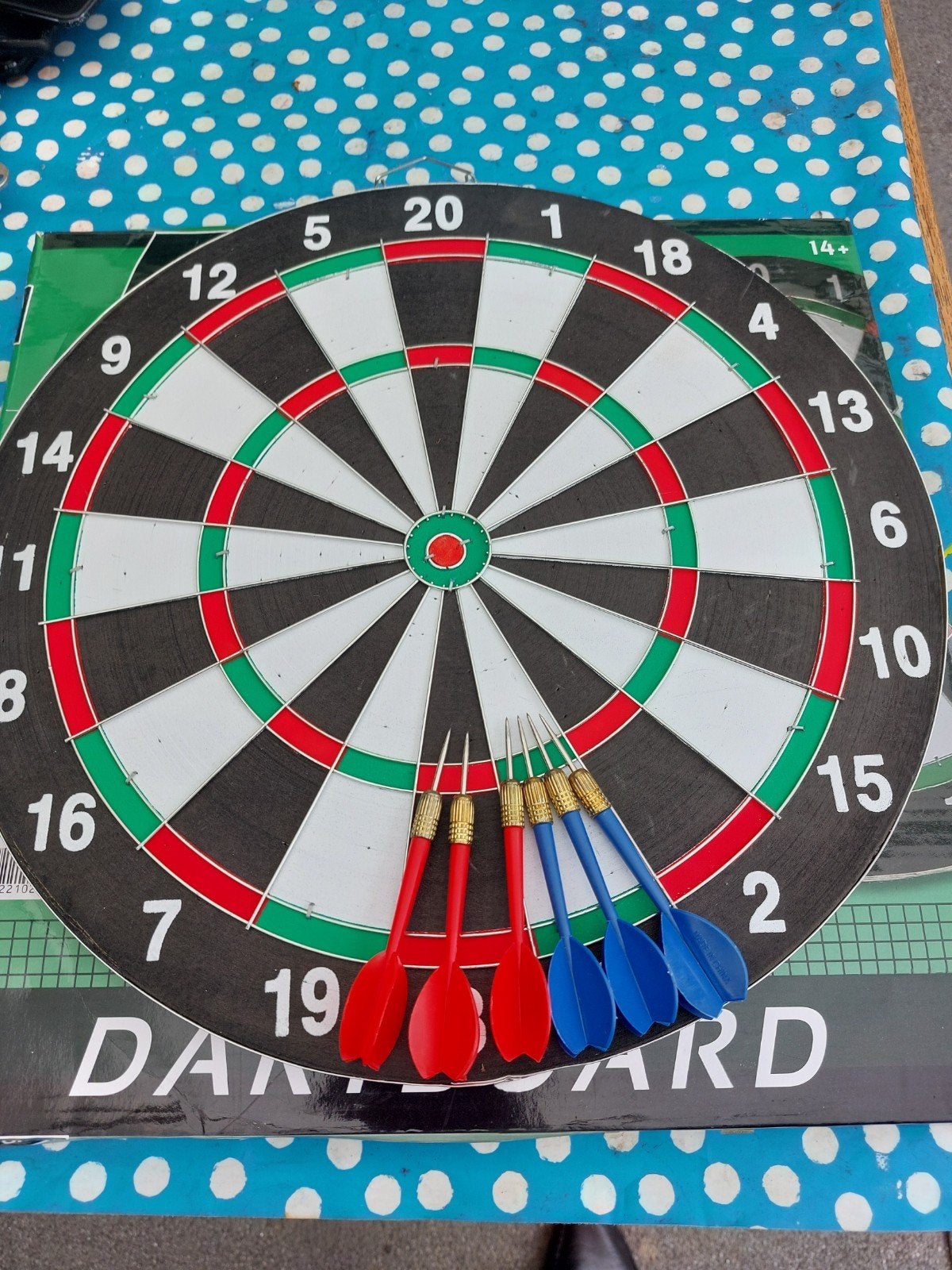 Dart Board., Ophalen, Dartbord