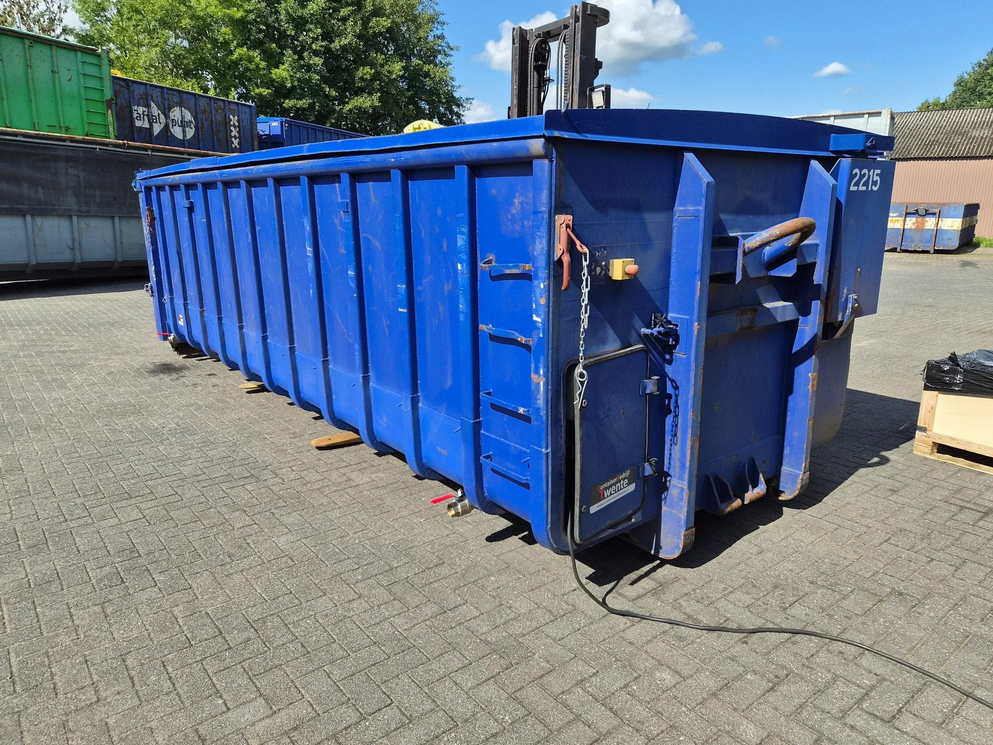 Container 22 M3 Vloeistof dicht met deksel, Zakelijke goederen