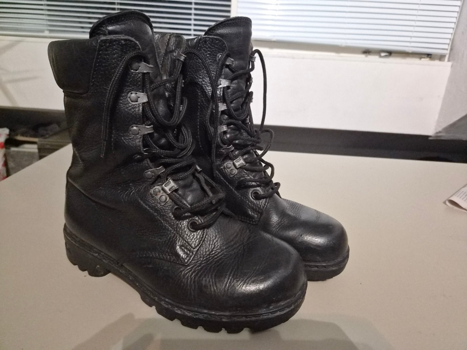Defensie M90 gevechtlaars, Verzamelen, Ophalen of Verzenden, Landmacht, Nederland, Kleding of Schoenen