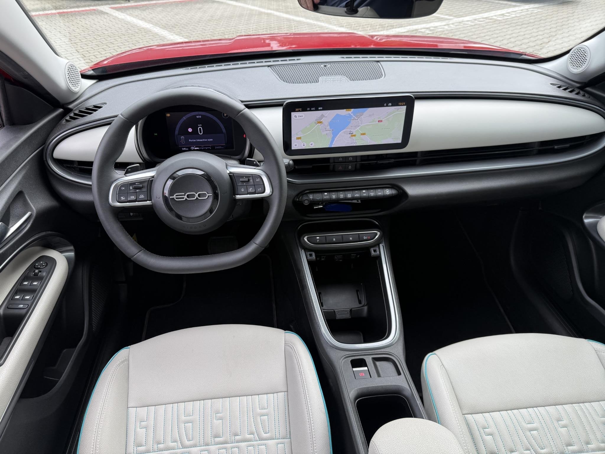 Fiat 600 1.2 Hybrid La Prima *ACC & Massage*, Auto's, Gebruikt, Euro 6, 1199 cc, 620 kg