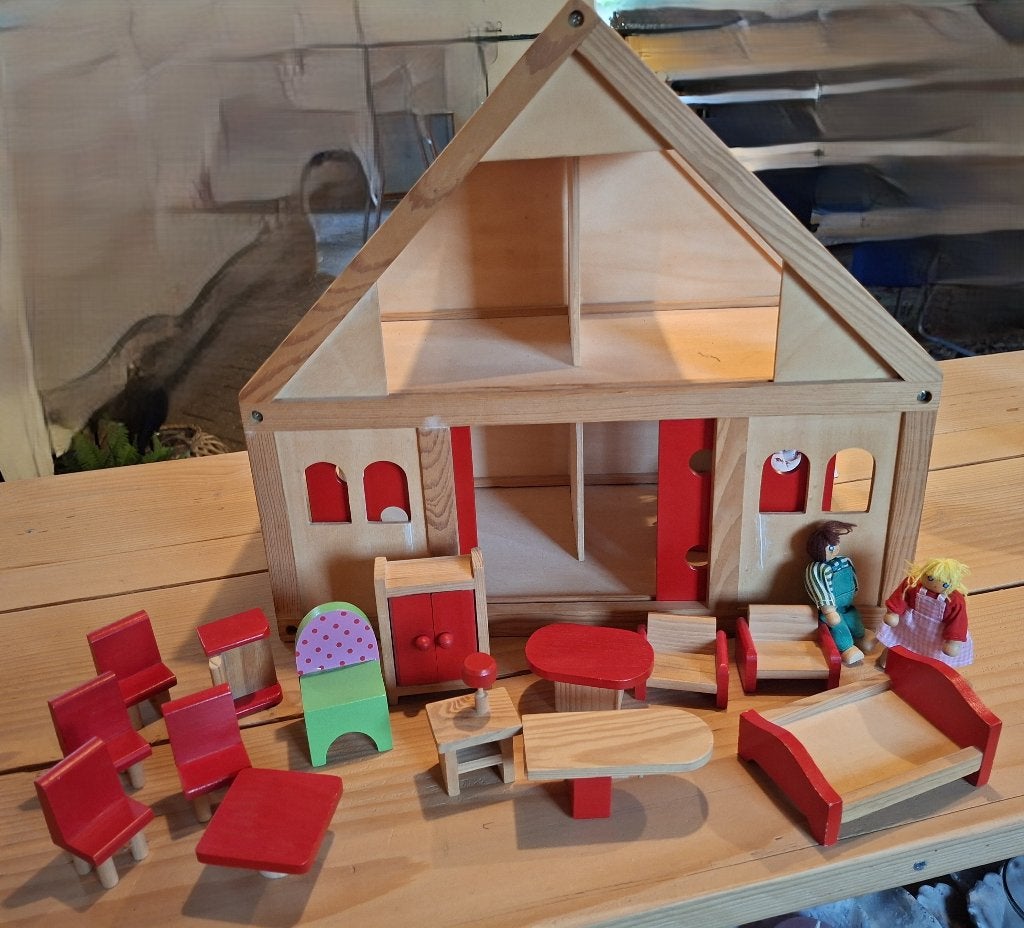 Leuk kleurrijk poppenhuis met inhoud meubeltjes, Verzamelen, Poppenhuizen en Toebehoren, Ophalen, Zo goed als nieuw, Poppenhuis