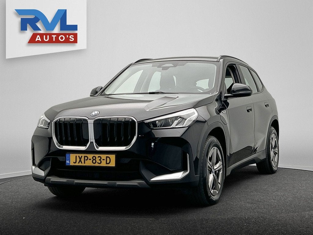 BMW X1 XDrive30e PHEV Widescreen Carplay Navigatie Camera Cr, Stof, Zwart, Plug-in hybride, Bedrijf