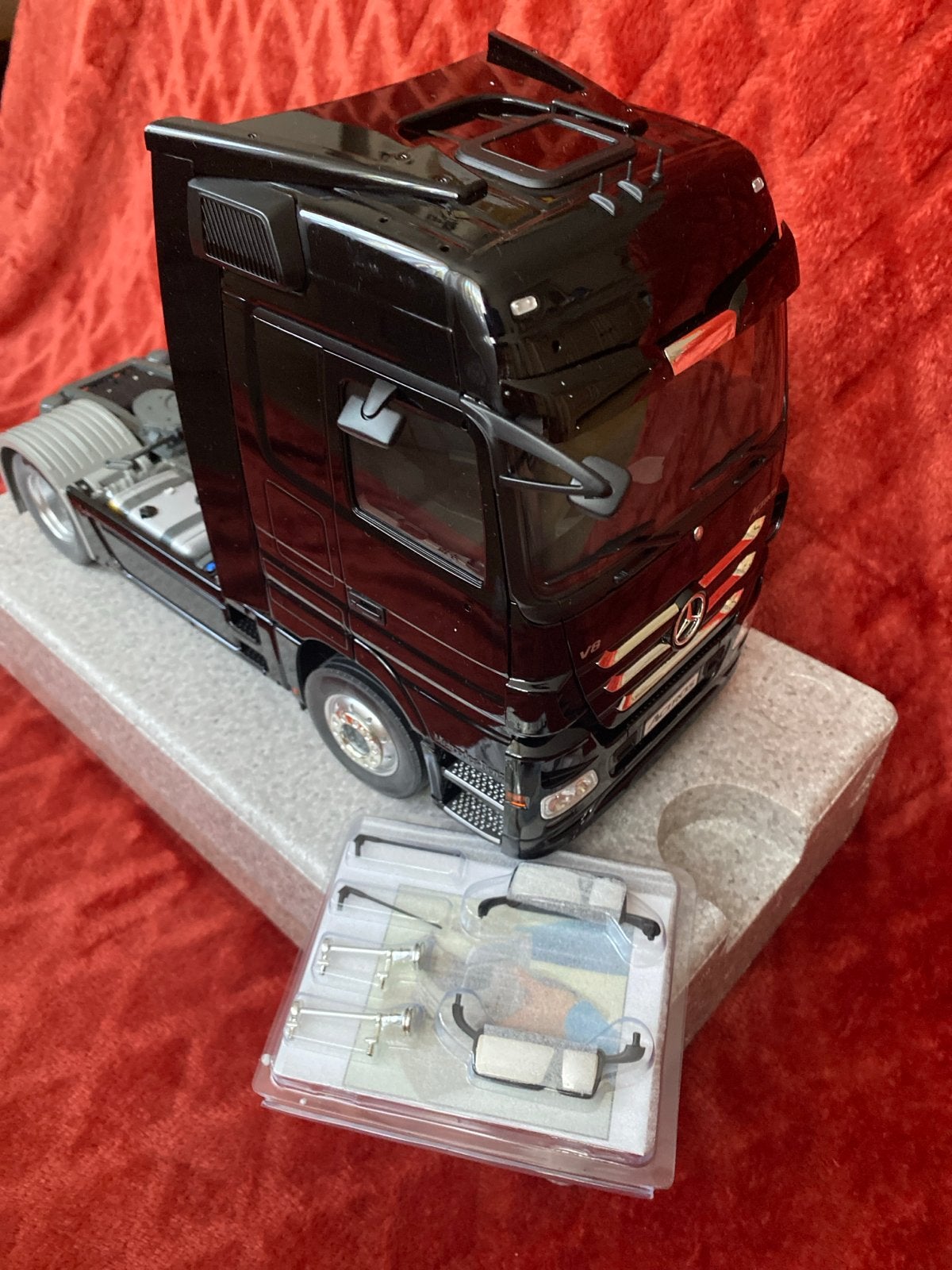 Mercedes-Benz Actros V8 Modelvrachtwagen Zwart, Overige merken, 1:32 tot 1:50, Ophalen of Verzenden, Zo goed als nieuw