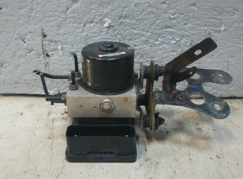 ABS POMP Volkswagen Golf Plus (5M1 / 1KP) (1ko-614-518), Gebruikt, Berliner Ring 2 38440 Wolfsburg, DE, Volkswagen, Volkswagen AG