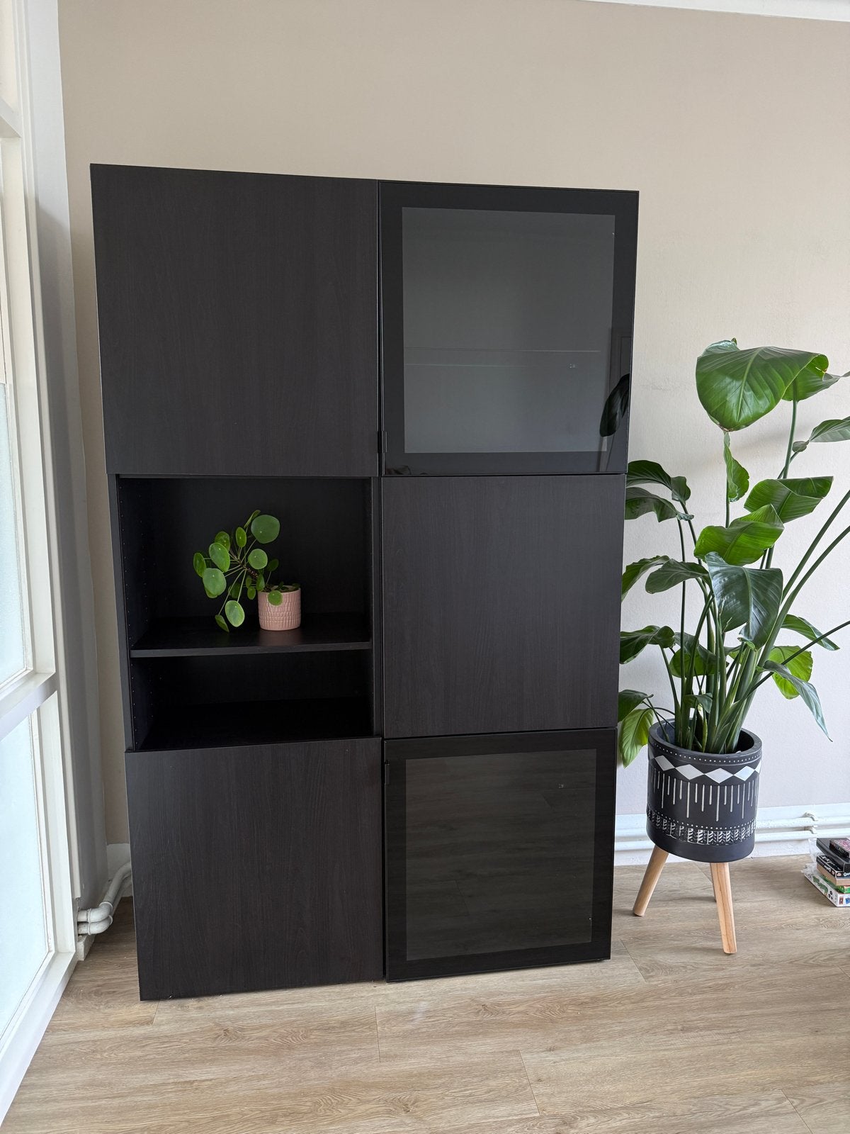 IKEA BESTA bruine kast – perfecte staat, Ophalen, Zo goed als nieuw