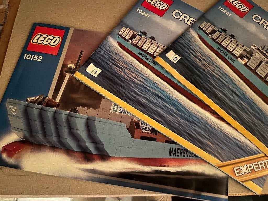 lego bouwboeken maersk 10152 en 10241 bouwinstructie's, Lego, Overige typen, Ophalen of Verzenden, Zo goed als nieuw