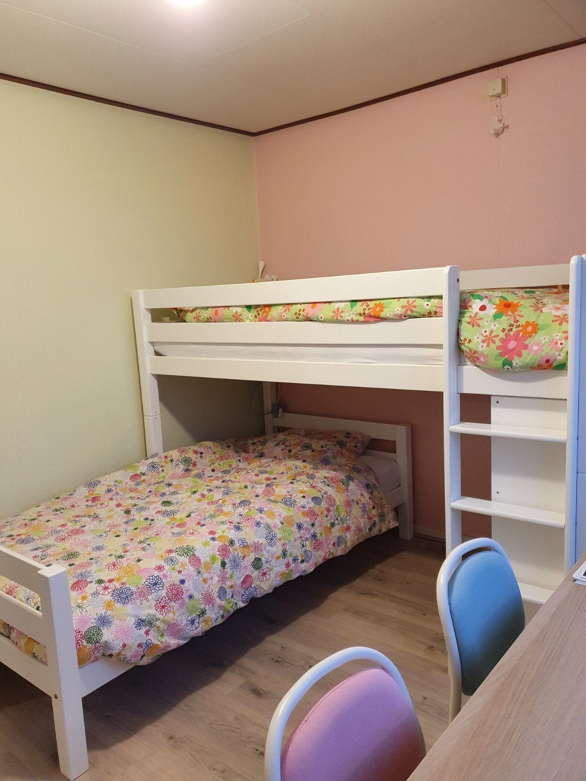 Wit hoek stapelbed met boekenkast, Ophalen, Gebruikt, Tweepersoons, Minder dan 160 cm