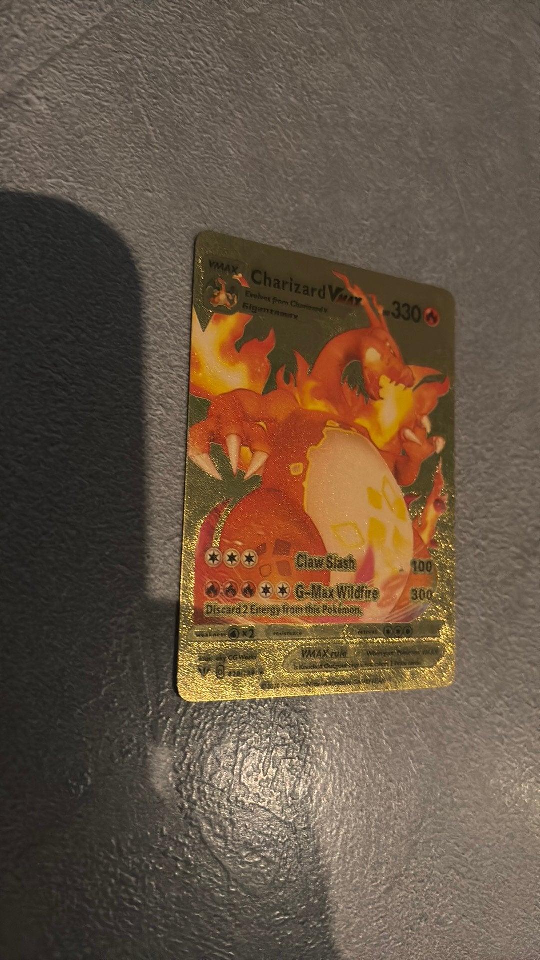 Charizard v max 020/189 gold, Ophalen, Zo goed als nieuw