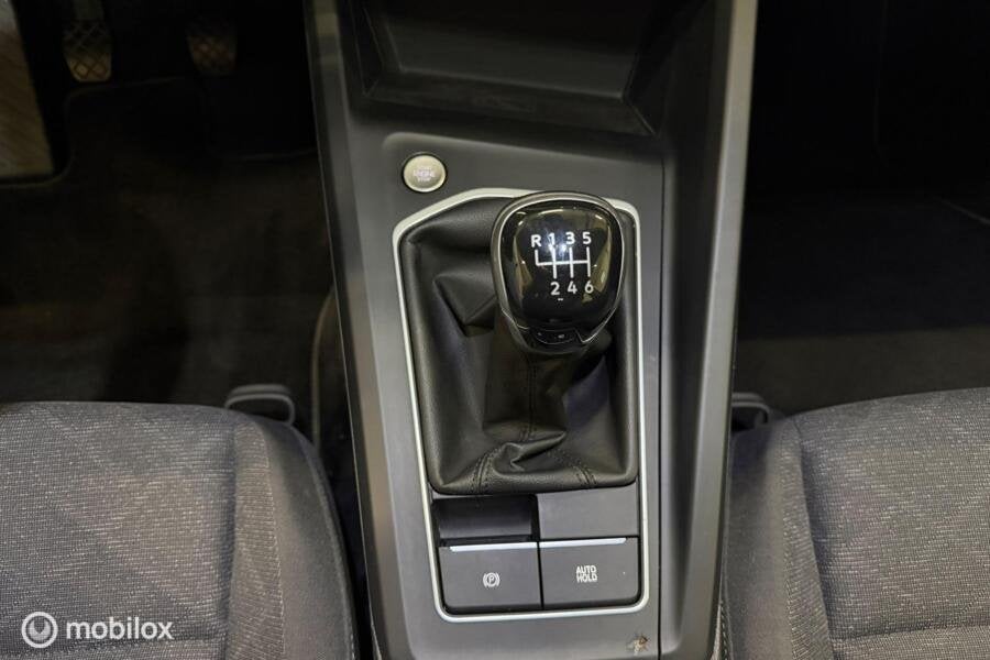 Foto 18 van Volkswagen Golf 1.0 TSI Life ✓IQ✓PDC✓Applecar.✓ACC