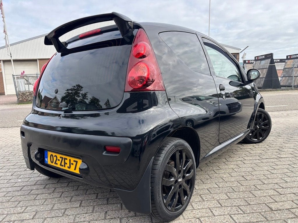 Peugeot 107 1.0 Access Accent |Sport|Airco|Subwoofer|Bluetoo, Euro 5, Gebruikt, 4 stoelen, Origineel Nederlands
