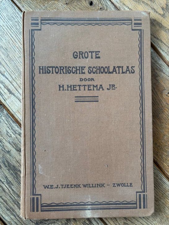 Grote Historische Schoolatlas H. Hettema Jr. 1935, Gelezen, Overige atlassen, Ophalen of Verzenden, 1800 tot 2000
