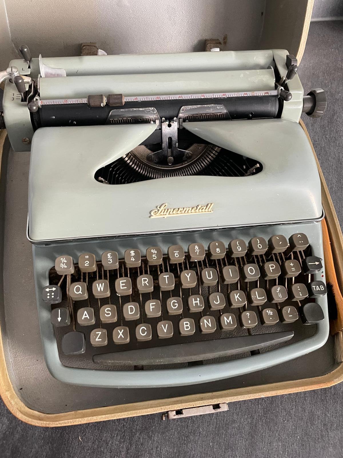 oude mechanische typemachine midden 20e eeuw jaren (40–60), Diversen, Ophalen, Gebruikt