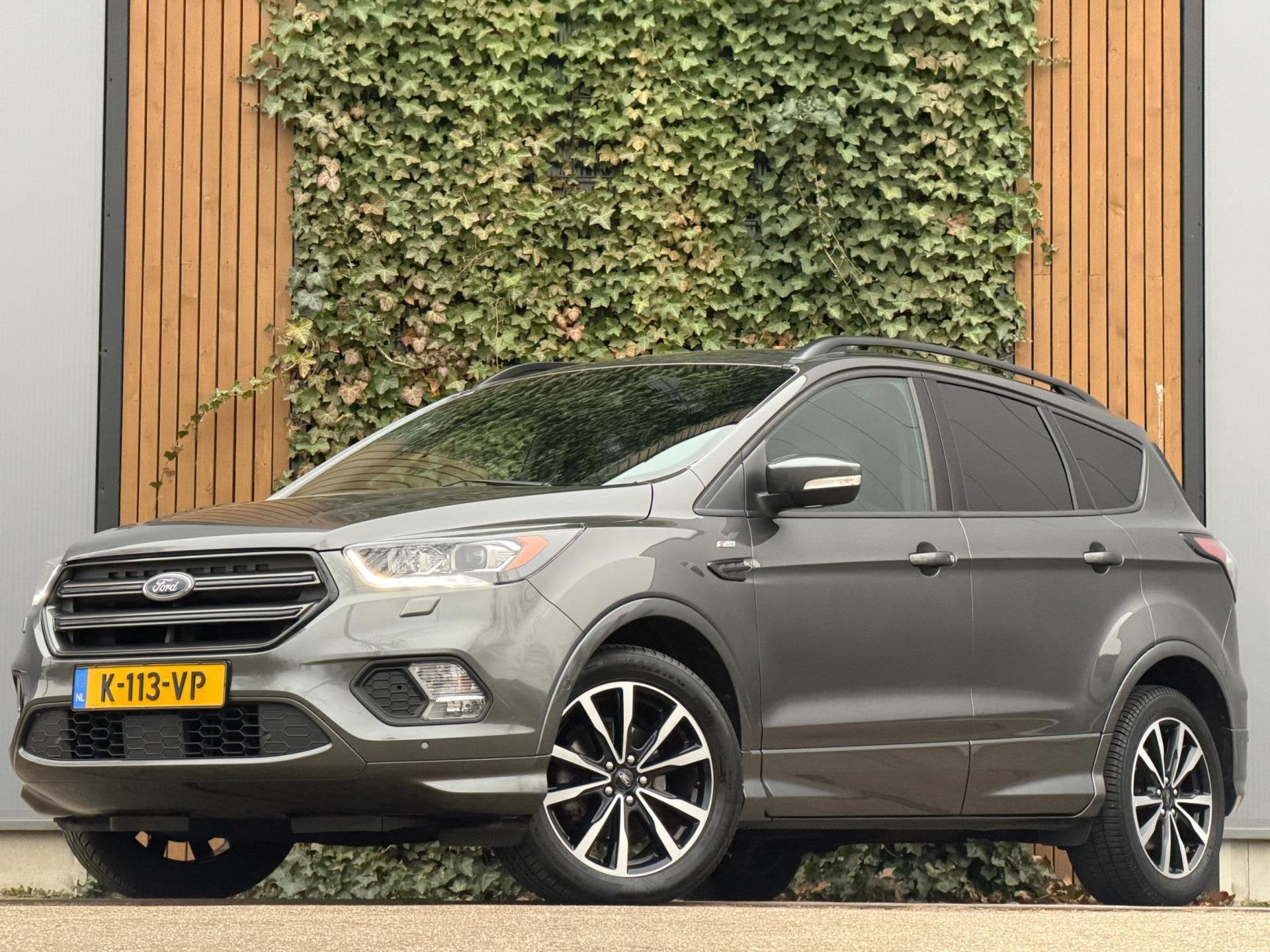 Foto 3 van Ford Kuga 1.5 EcoBoost ST-Line|TREKHAAK|CARPLAY