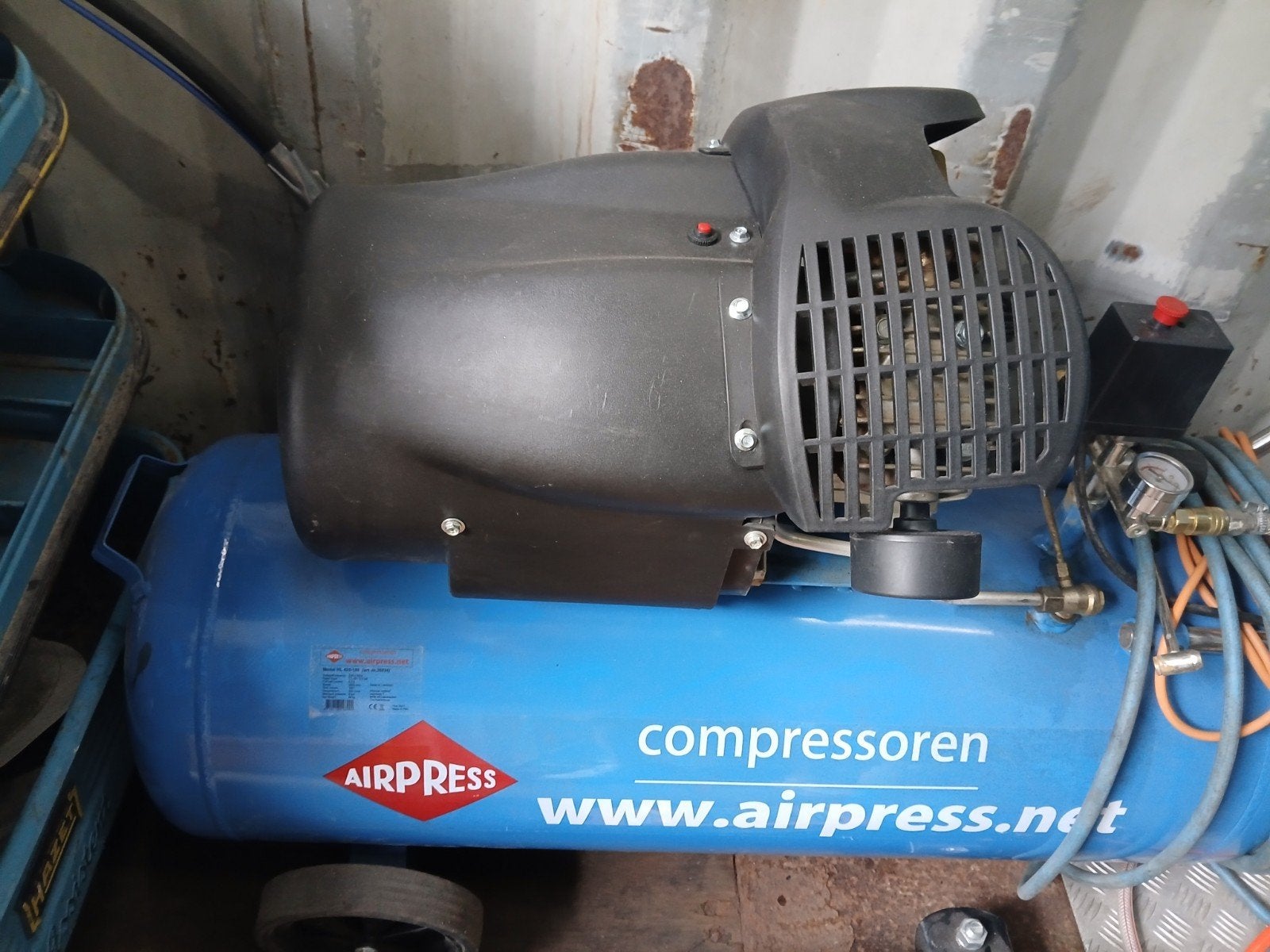 Airpress Compressor - Gebruikt, Goede Staat, Ophalen of Verzenden, 200 tot 400 liter/min, Mobiel, 6 tot 10 bar