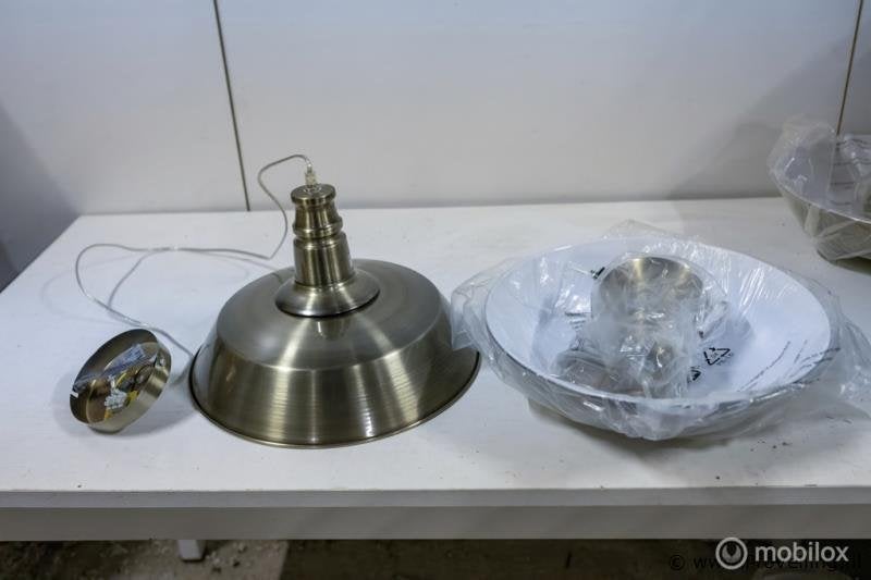 Online Veiling: Industriële hanglampen - 2 stuks, Huis en Inrichting, Nieuw