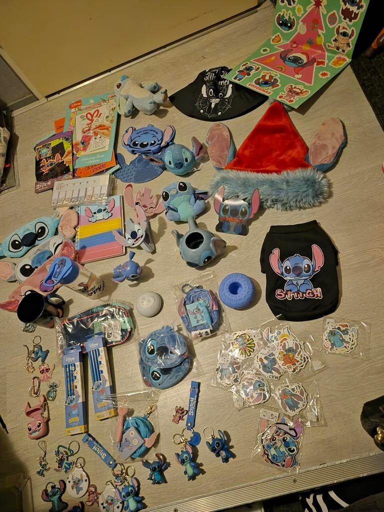 Stitch spulletjes 40stuksVaste prijs€20euro, Verzamelen, Disney, Ophalen of Verzenden, Overige figuren, Nieuw, Beeldje of Figuurtje