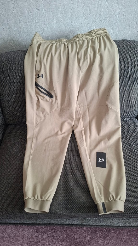 Under Armour UA Unstoppable Joggers – maat XL – als nieuw, Beige, Under Armour, Maat 56/58 (XL), Ophalen of Verzenden