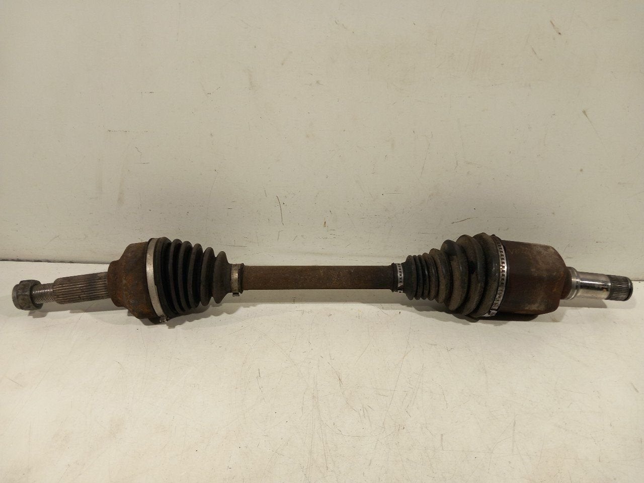 Aandrijfas links voor Ford Transit, Onderdelen@venauto.nl, Van der Ven Autorecycling B.V., Gebruikt, Ettenseweg 76, 4706 PB Roosendaal, The Netherlands