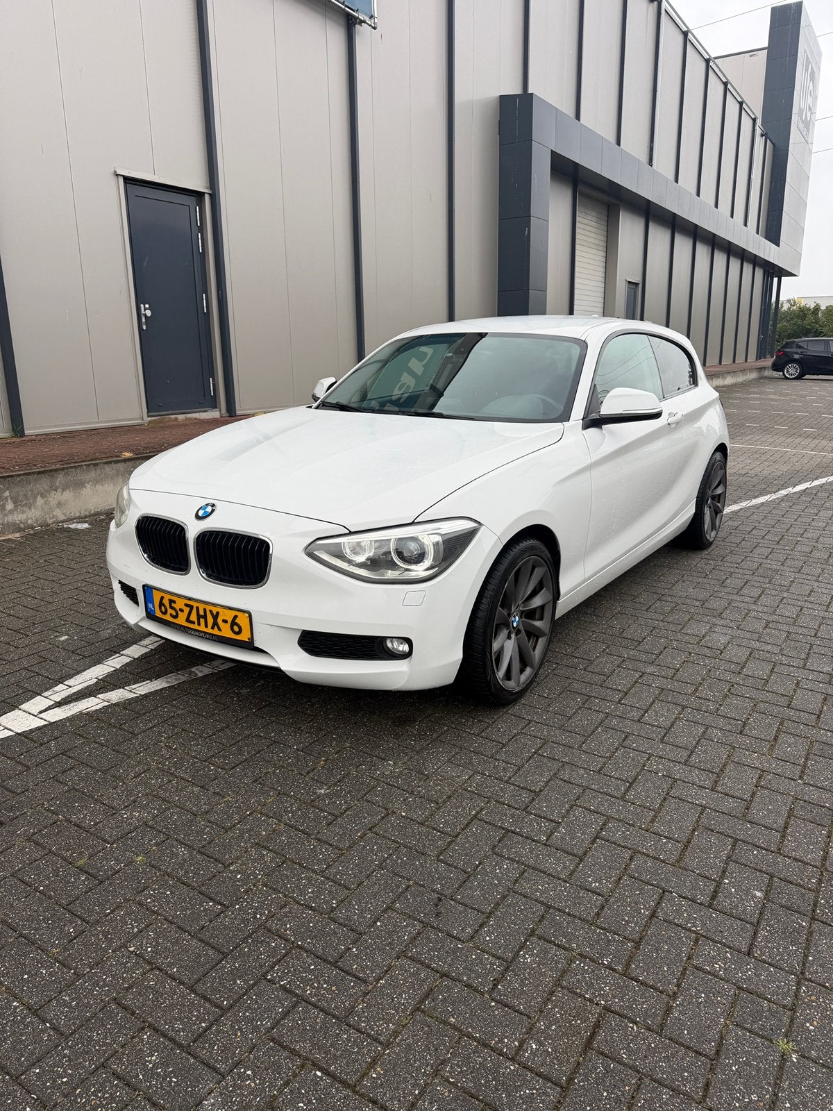 BMW 1-Serie 1.6 116I 3DR 2012 Wit, Auto's, BMW, 1-Serie, Zwart, 4 cilinders, Wit