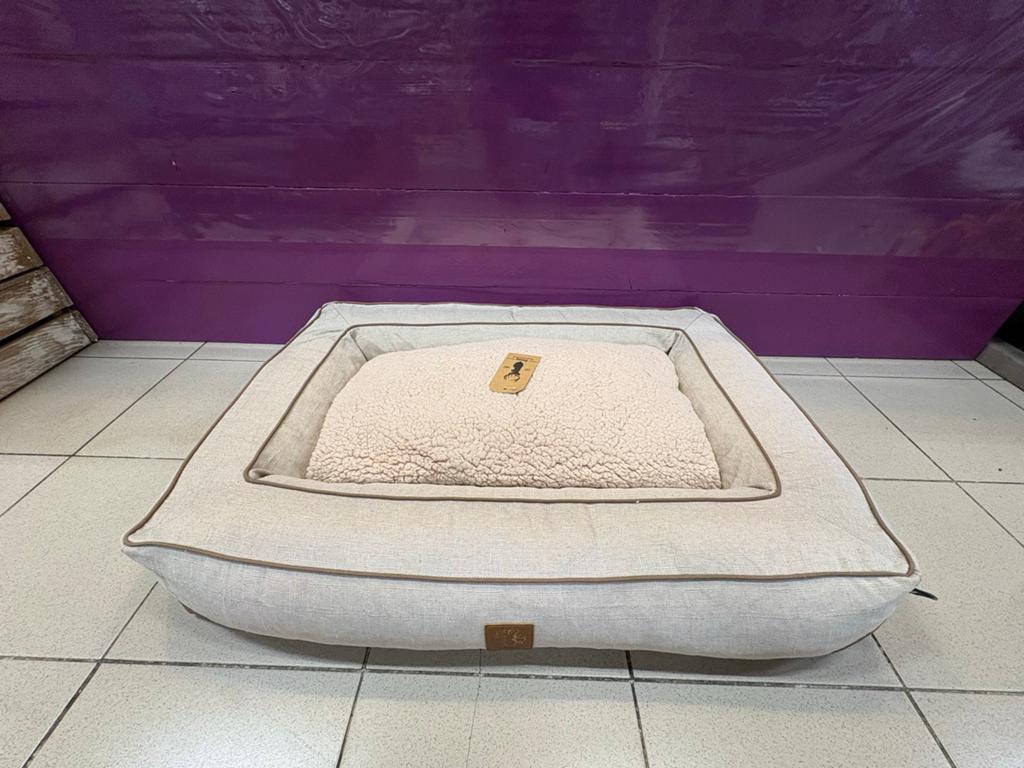 Hondenmand Boony sofa highland m sand, Dieren en Toebehoren, Ophalen of Verzenden, Nieuw, Overige