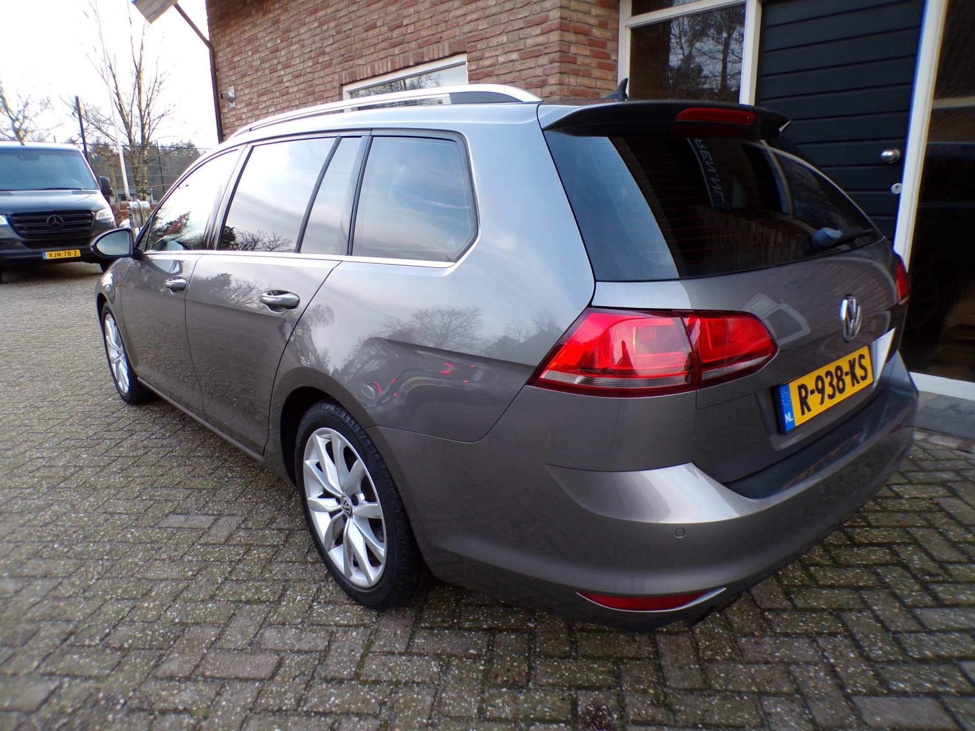 Volkswagen Golf Variant 1.4 TSI Business Edition Connected R, 125 pk, Gebruikt, 4 cilinders, Leder en Stof