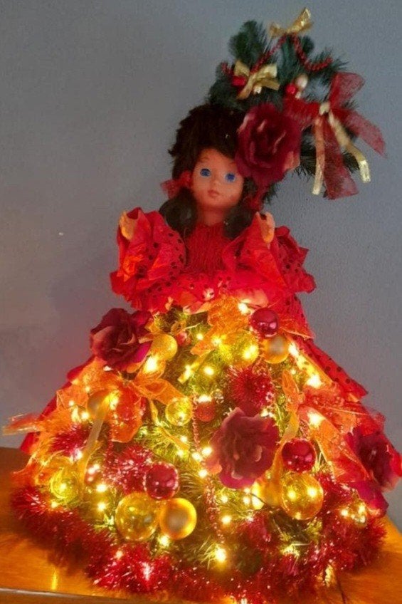 Mooie kerst pop geheel compleet met verlichting, Diversen, Ophalen of Verzenden