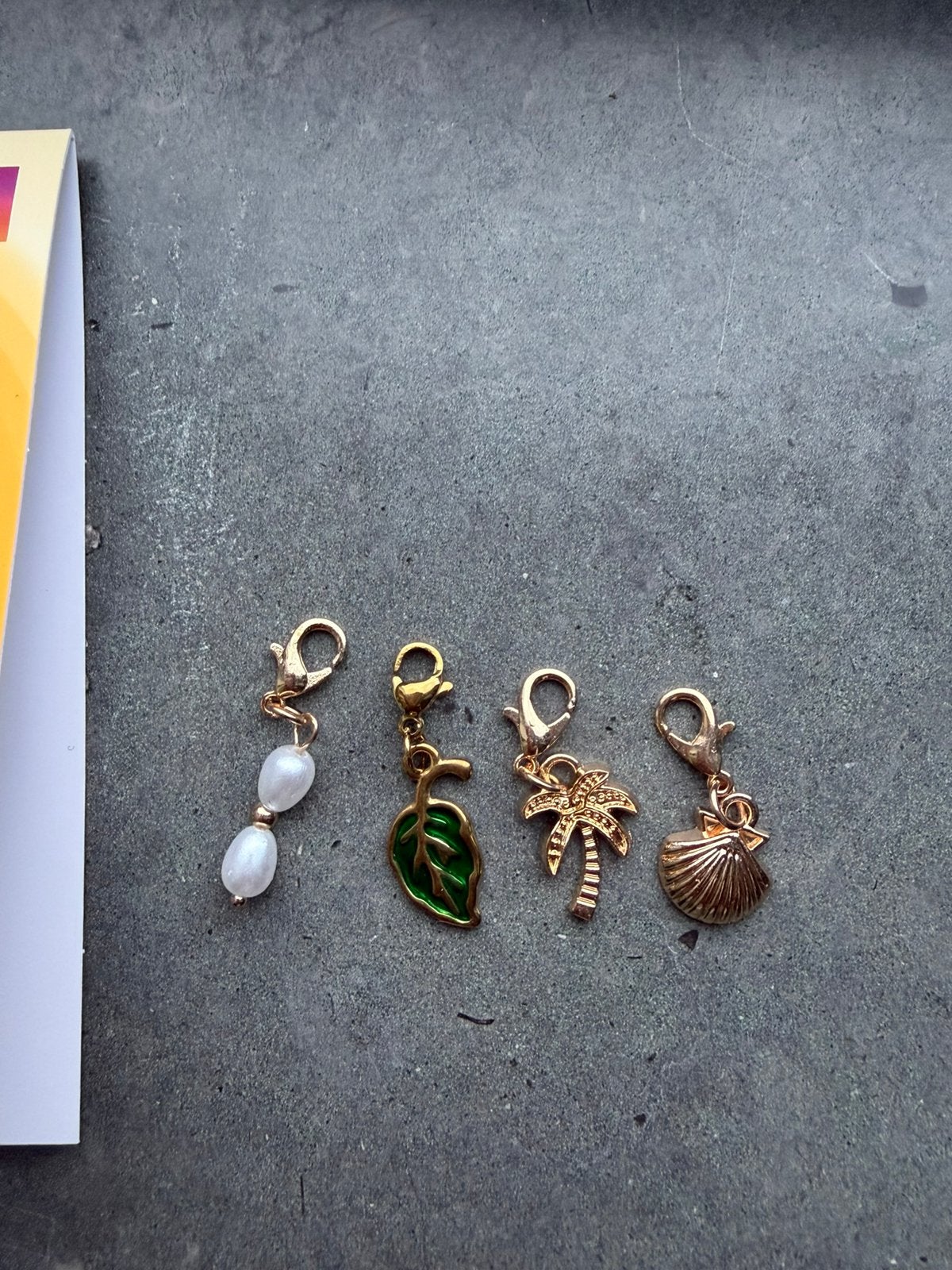 Nieuwe Bedels Essence & CHARM. palmboom, parels, schelp, Overige merken, Nieuw, Ophalen of Verzenden, Parel
