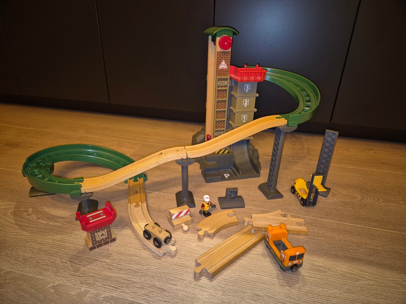 Brio Treinset 33887 Lift en Load - Complete Set, Ophalen of Verzenden, Zo goed als nieuw, Rij- of Hobbelspeelgoed