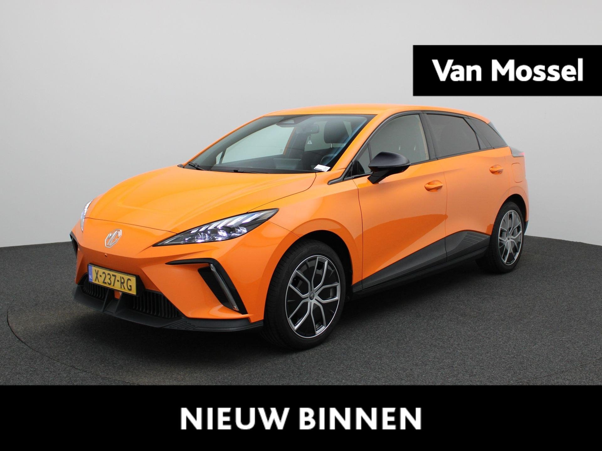 MG MG4 Electric Luxury 64 kWh, Auto's, MG, Automaat, 12 maanden, Achterwielaandrijving, Gebruikt