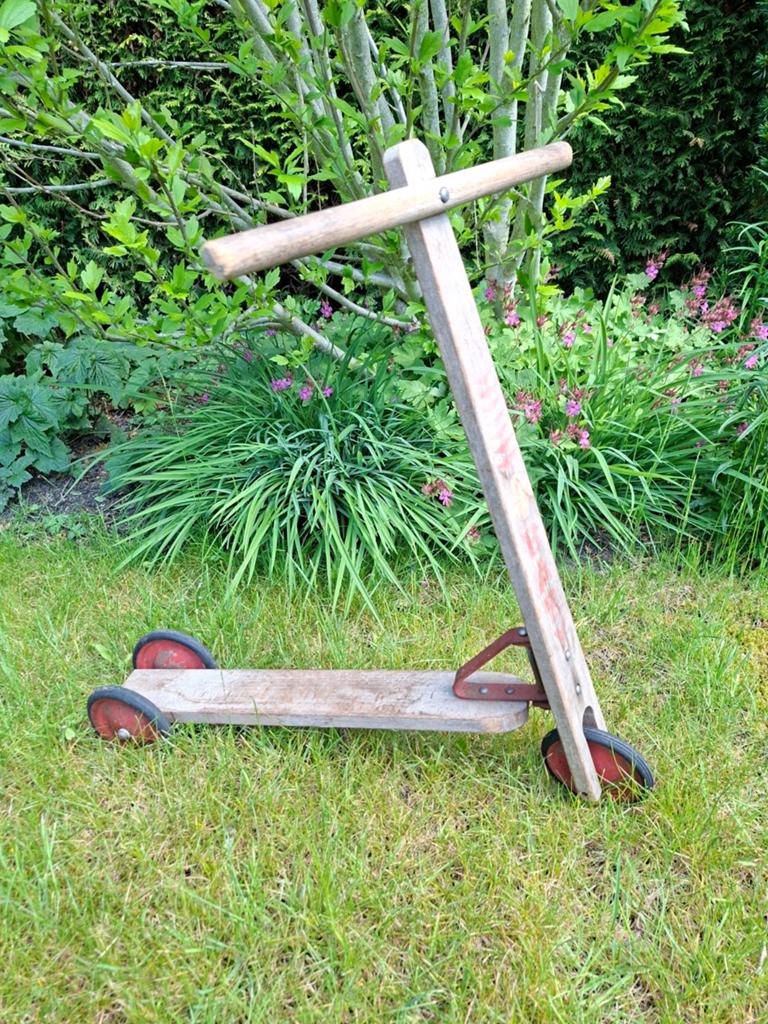 Retro Houten Kinderstep, Kinderen en Baby's, Speelgoed | Buiten | Voertuigen en Loopfietsen, Ophalen, Gebruikt, Loopfiets