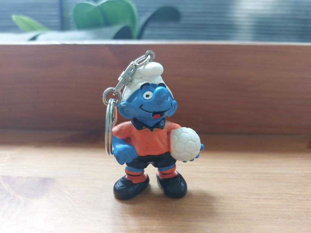 Voetballer smurf sleutelhanger 20454 voetbal wk, Ophalen of Verzenden