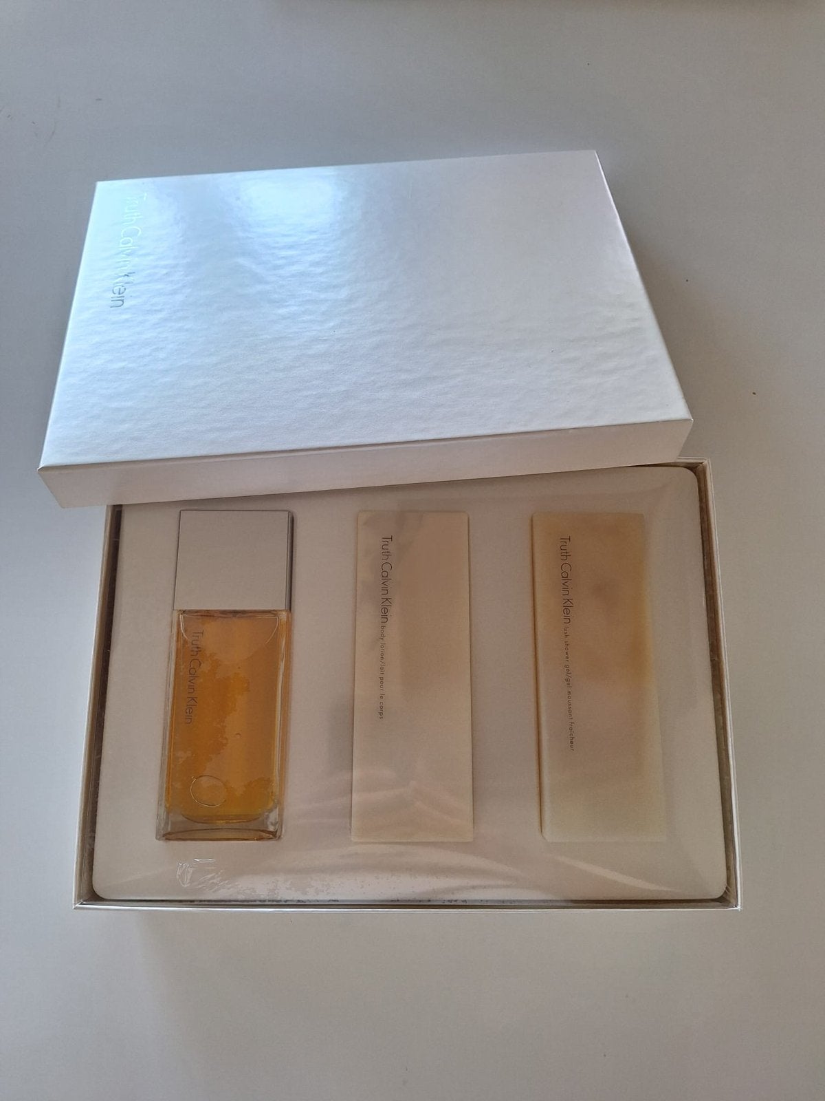 Calvin Klein Truth set - Eau de Parfum, Bodylotion, Showerge, Verzenden, Nieuw