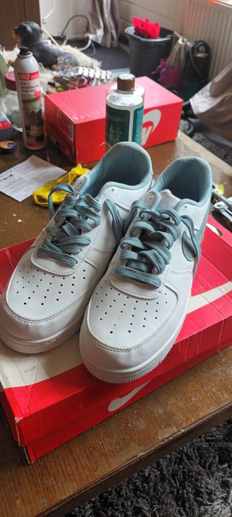 Nike air force one, Ophalen, Wit