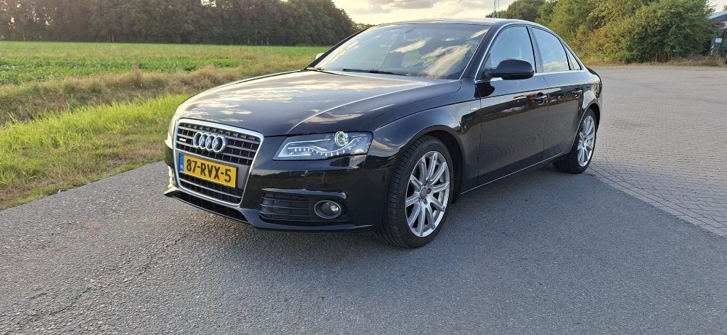 Audi A4 2.0 Tfsi 155KW Quattro S-tronic 2011 Zwart, Euro 5, Zwart, 4 cilinders, 1984 cc