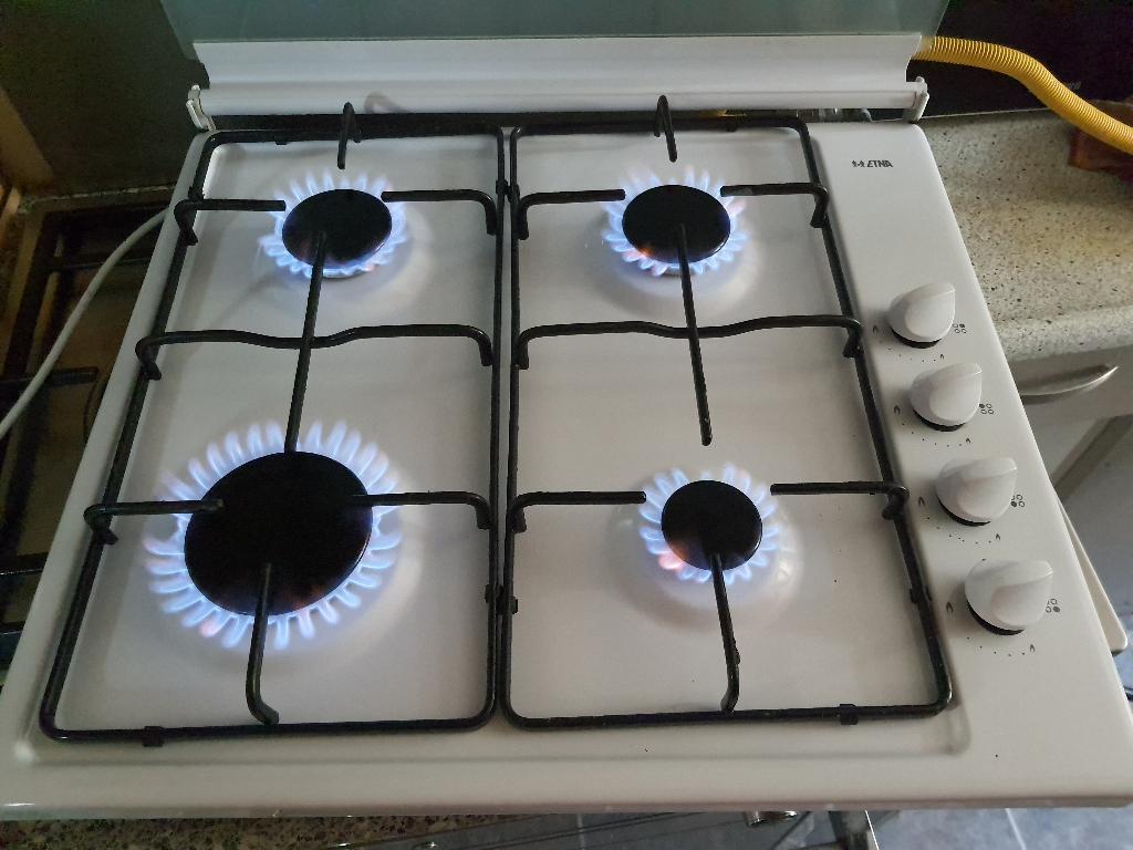 Etna Gaskookplaat vlambeveiliging+ontsteking (geen jaar oud), Witgoed en Apparatuur, Kookplaten, Ophalen, 4 kookzones, Zo goed als nieuw