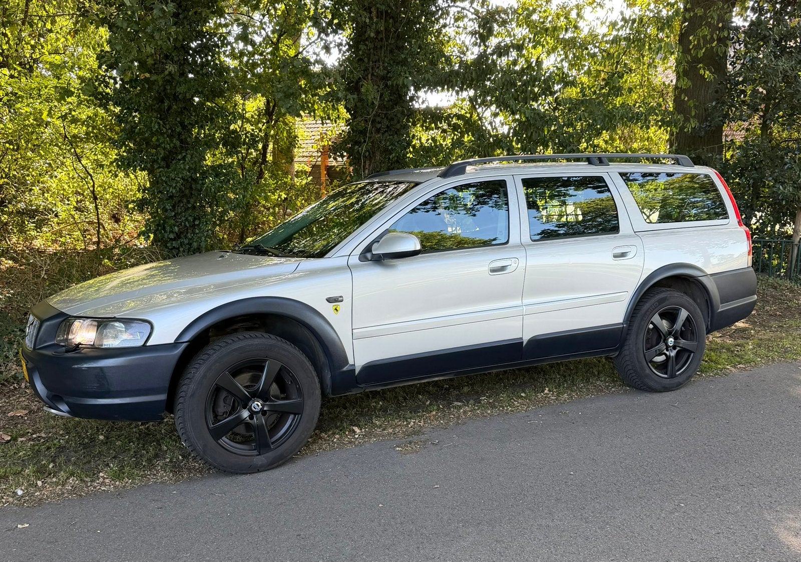 Volvo V70 2.4 T XC 4WD AUT 2001 Grijs, Auto's, 1800 kg, Stationwagon, 2435 cc, Vierwielaandrijving
