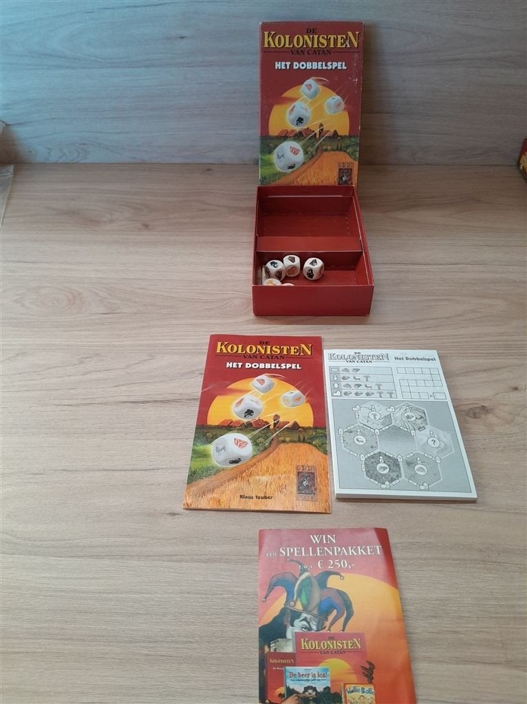 De kolonisten van Catan - het dobbelspel - s3739, Hobby en Vrije tijd, Verzenden, Zo goed als nieuw
