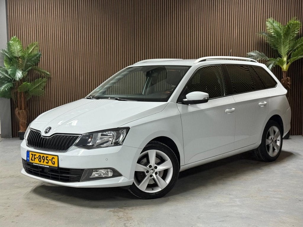 Skoda Fabia Combi 1.2 TSI Edition (bj 2015, automaat), Auto's, LED verlichting, Gebruikt, 1100 kg, Fabia