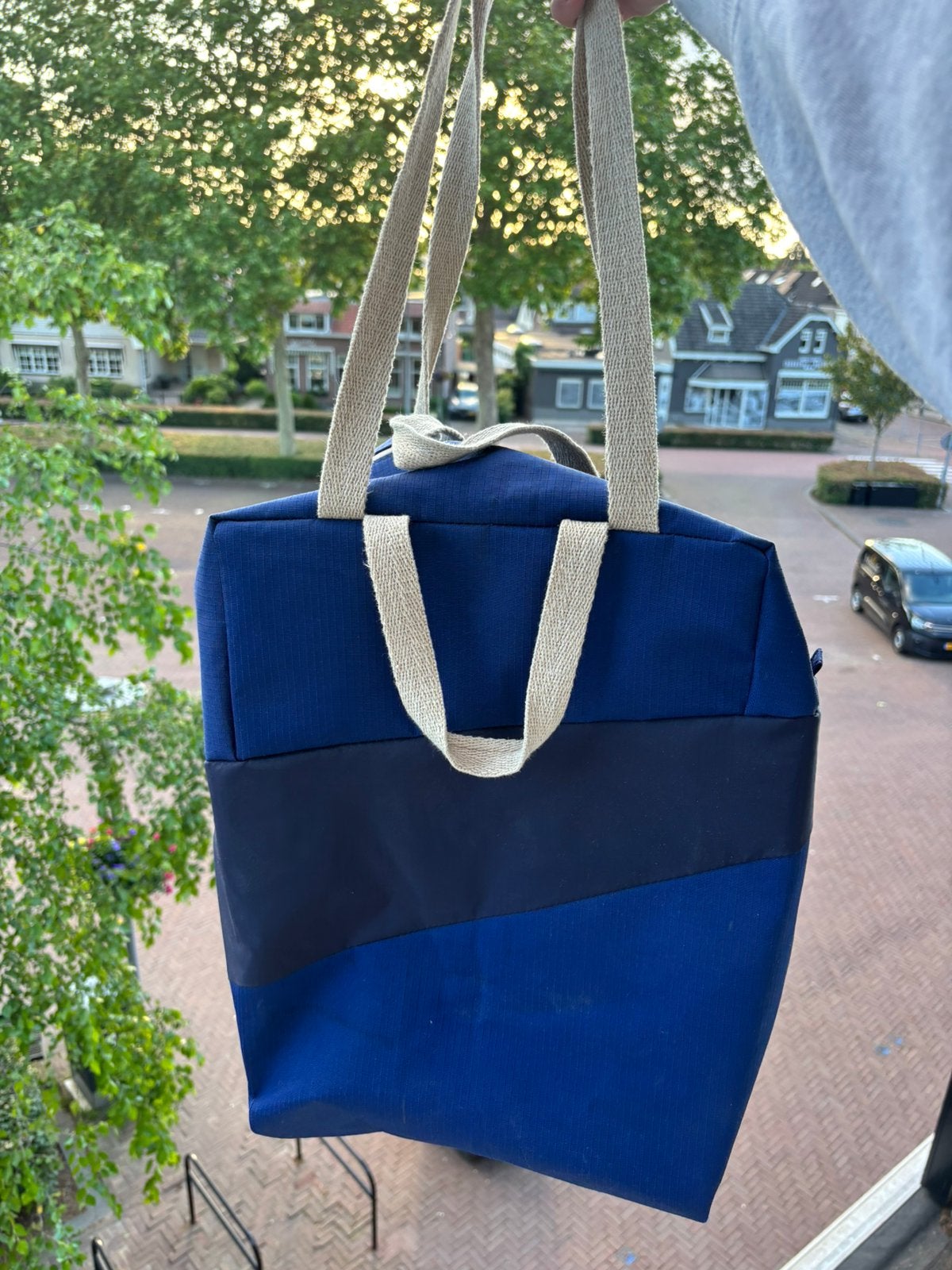 Susan Bijl “The New Tote Bag” Medium, Sieraden, Tassen en Uiterlijk, 40 tot 60 cm, 30 cm of meer, Blauw, Ophalen of Verzenden