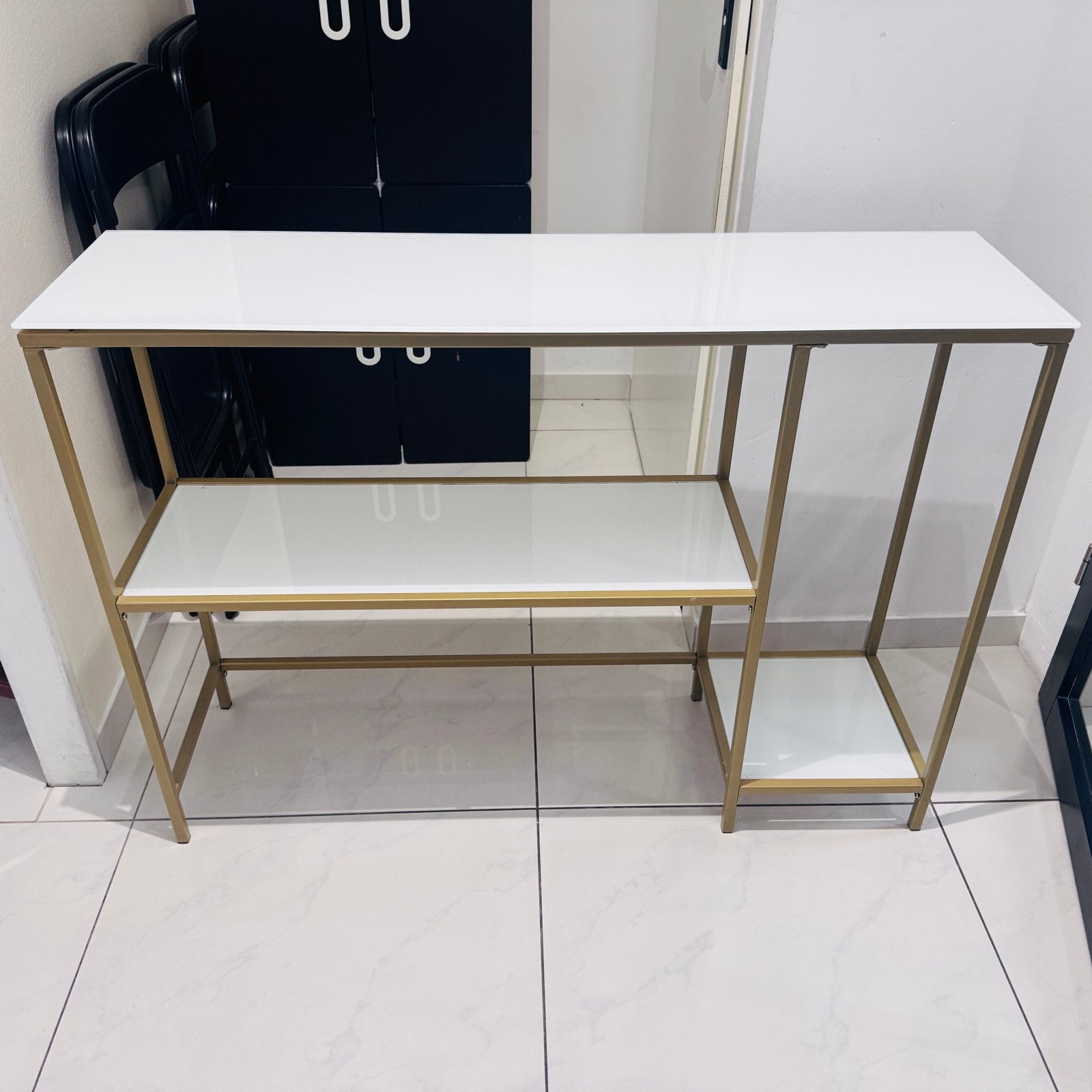 Moderne Console Tafel met Glazen Bladen en Gouden Frame, Ophalen, 75 cm of meer, 60 cm of meer, Rechthoekig