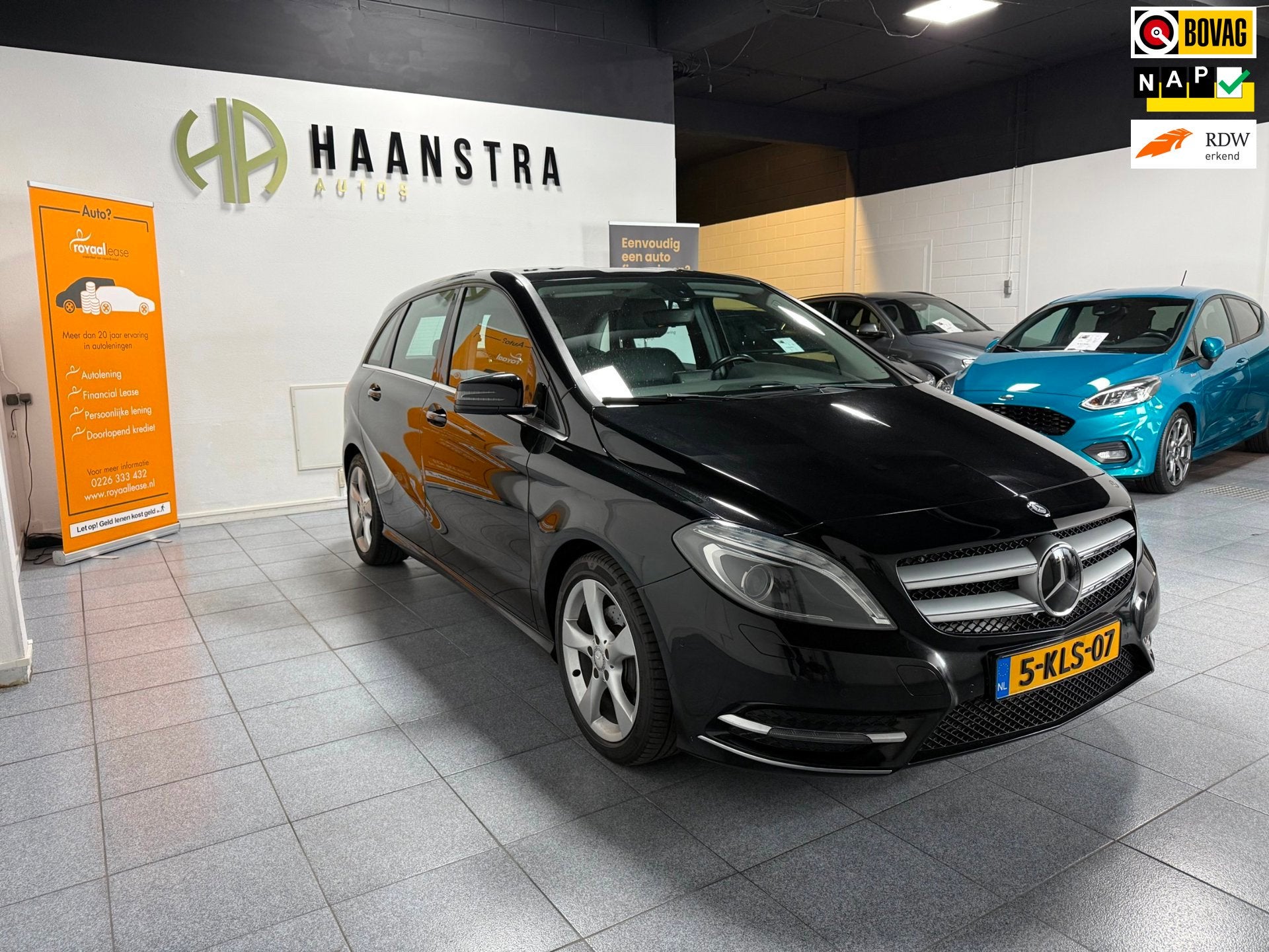 Mercedes-Benz B-klasse 180 Ambition Navigatie Ecc Dealer Aut, Auto's, Dealer onderhouden, 1325 kg, Gebruikt, 4 cilinders