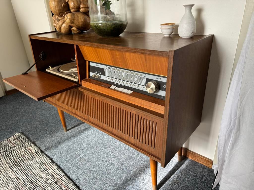 Vintage radiokast/radiomeubel Silva, Ophalen
