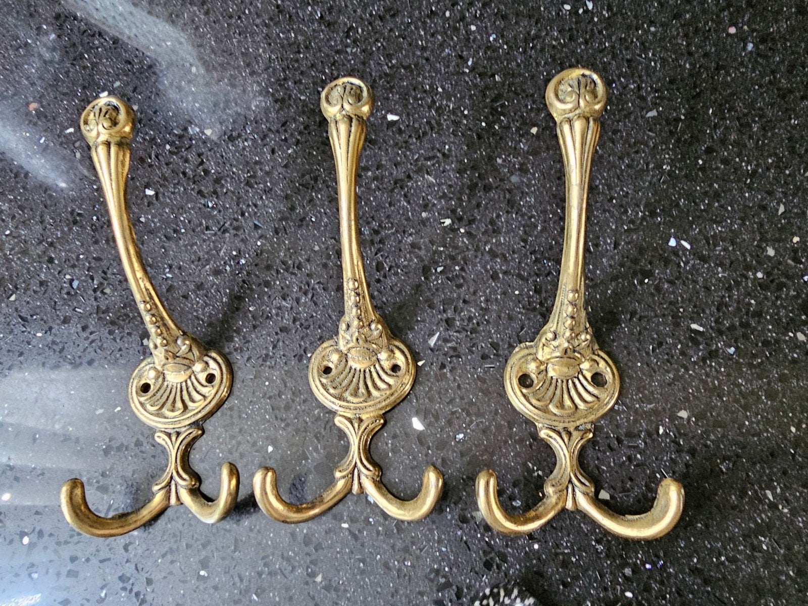 3 NIEUWE KASTOK HAKEN ZWART/GOUD, Huis en Inrichting, Woonaccessoires | Kapstokken, Ophalen, Wandhaken, Nieuw, Minder dan 100 cm