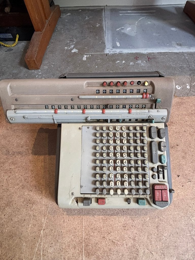 MONROE antieke rekenmachine, Antiek en Kunst, Ophalen