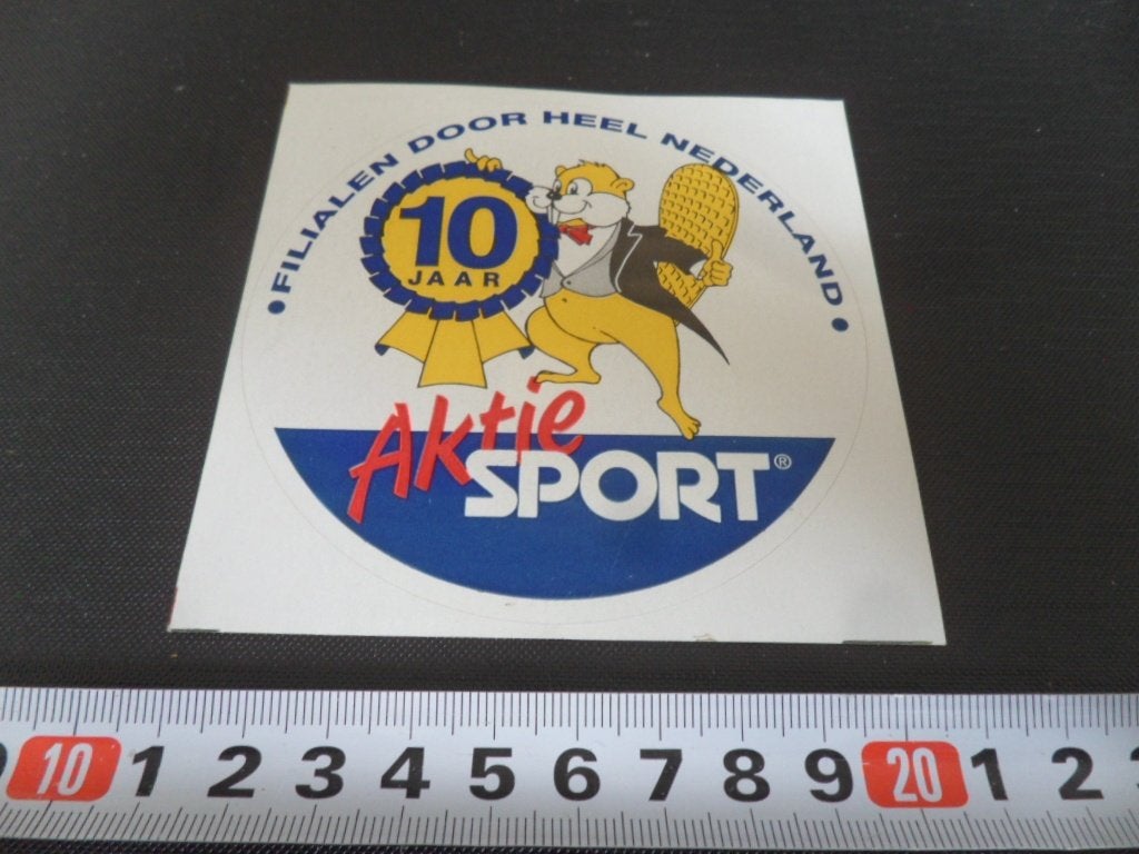 sticker logo bever AKTIE SPORT 10 jaar *, Ophalen of Verzenden, Zo goed als nieuw