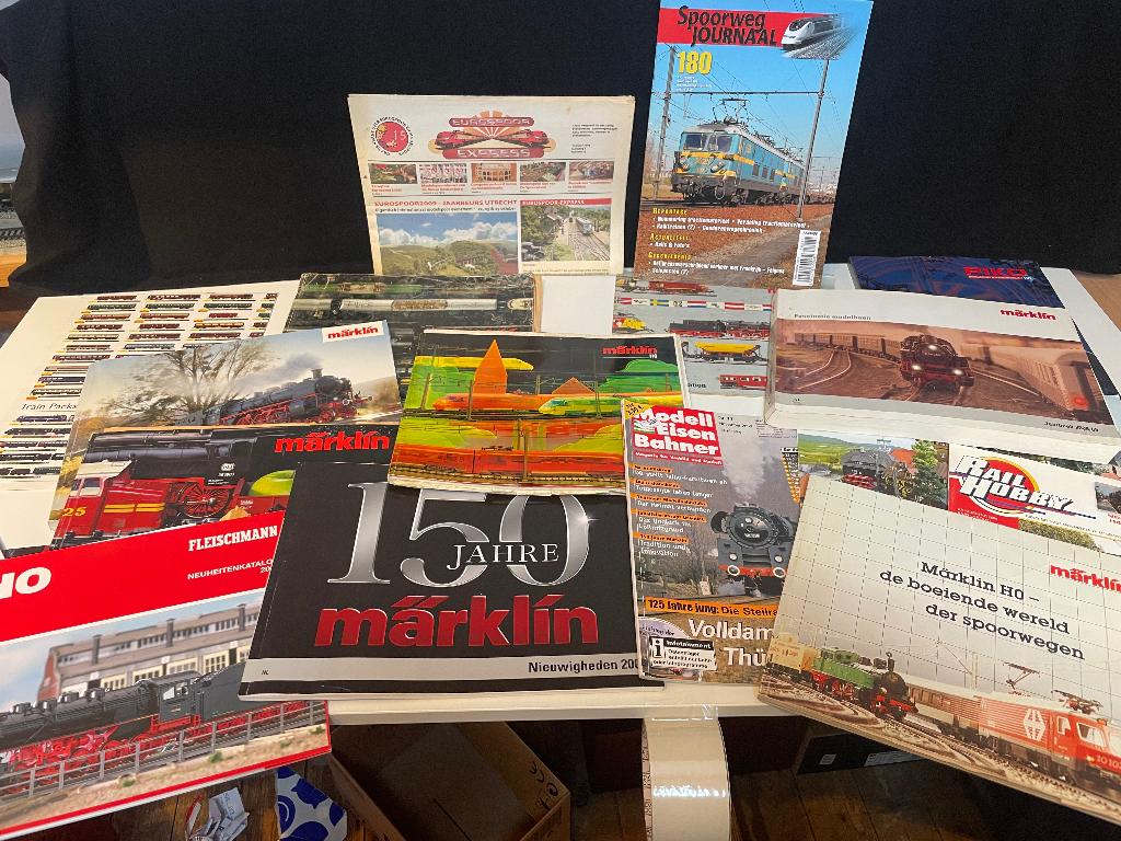 Marklin Magazines Catalogussen, Hobby en Vrije tijd, Modeltreinen | H0, Wisselstroom, Gebruikt, Overige typen, Ophalen of Verzenden